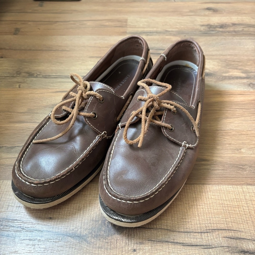 Johnston & Murphy Brown Leather Boat Shoes Timeless Design